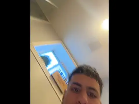 Snapshot of johnycash21 chatting on 01/31/26, 09:35 johnycash21 online show from 01/31/26, 09:35