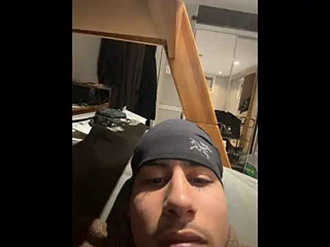 Snapshot of johnycash21 chatting on 02/06/26, 10:40 johnycash21 online show from 02/06/26, 10:40