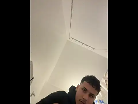 Snapshot of johnycash21 chatting on 02/08/26, 10:57 johnycash21 online show from 02/08/26, 10:57