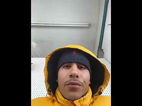 Snapshot of johnycash21 chatting on 02/23/26, 03:53 johnycash21 online show from 02/23/26, 03:53