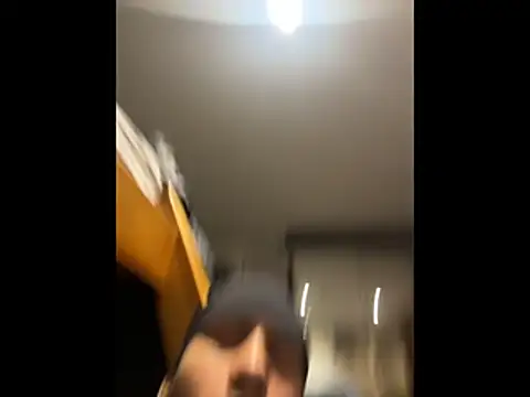 Snapshot of johnycash21 chatting on 03/04/26, 04:29 johnycash21 online show from 03/04/26, 04:29