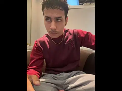 Snapshot of johnycash21 chatting on 03/08/26, 12:53 johnycash21 online show from 03/08/26, 12:53