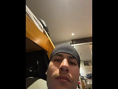 Snapshot of johnycash21 chatting on 03/10/26, 08:30 johnycash21 online show from 03/10/26, 08:30