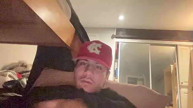 Snapshot of johnycash21 chatting on 04/16/26, 03:29 johnycash21 online show from 04/16/26, 03:29