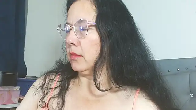 Snapshot of maturepriscila chatting on 05/05/26, 01:19 maturepriscila online show from 05/05/26, 01:19