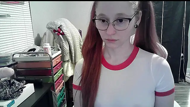 Snapshot of LilyFoxxx chatting on 01/15/25, 03:54 LilyFoxxx online show from 01/15/25, 03:54