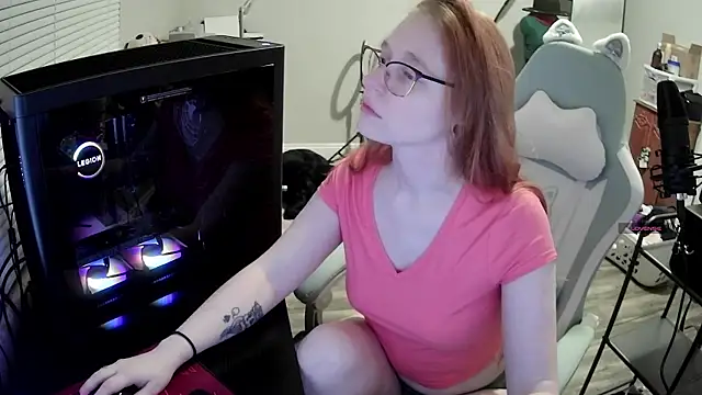 LilyFoxxx online show from 11/07/25, 04:23