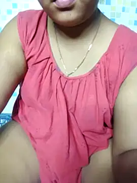 Snapshot of Super-Couple chatting on 07/20/26, 10:39 Super-Couple online show from 07/20/26, 10:39