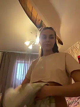 Snapshot of Burning_girlss chatting on 12/23/24, 04:22 Burning girlss online show from 12/23/24, 04:22