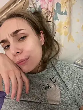 Snapshot of Burning_girlss chatting on 01/05/25, 10:19 Burning girlss online show from 01/05/25, 10:19