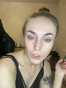 Snapshot of Burning_girlss chatting on 01/11/25, 02:20 Burning girlss online show from 01/11/25, 02:20