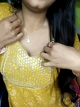 Snapshot of NOTY-LOVE-05 chatting on 01/01/25, 01:59 NOTY-LOVE-05 online show from 01/01/25, 01:59