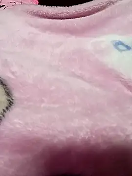 Snapshot of NOTY-LOVE-05 chatting on 01/17/26, 12:43 NOTY-LOVE-05 online show from 01/17/26, 12:43