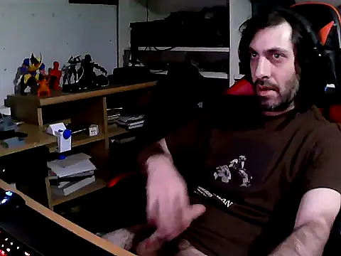 Snapshot of johnwood88 chatting on 11/12/25, 05:41 johnwood88 online show from 11/12/25, 05:41