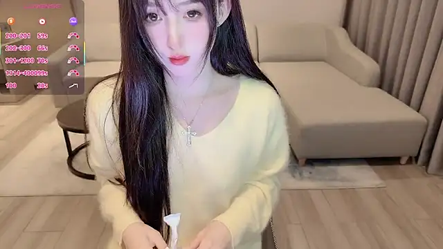 Unique-yiyi online show from 10/25/25, 05:40