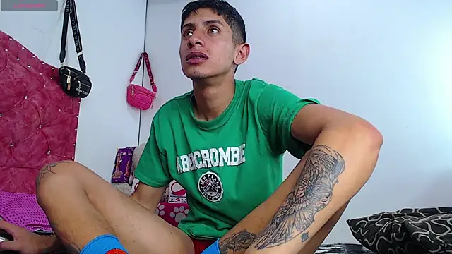 Snapshot of BIG_cockpether chatting on 01/29/25, 08:40 BIG cockpether online show from 01/29/25, 08:40