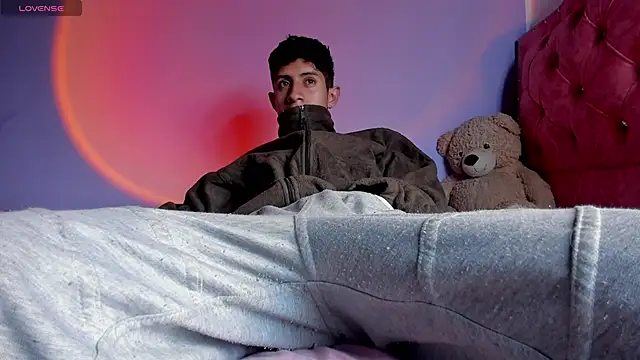 Snapshot of BIG_cockpether chatting on 09/25/25, 10:41 BIG cockpether online show from 09/25/25, 10:41