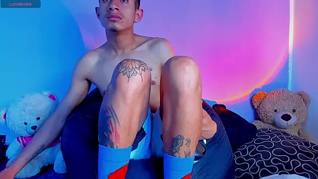 Snapshot of BIG_cockpether chatting on 10/19/25, 11:33 BIG cockpether online show from 10/19/25, 11:33