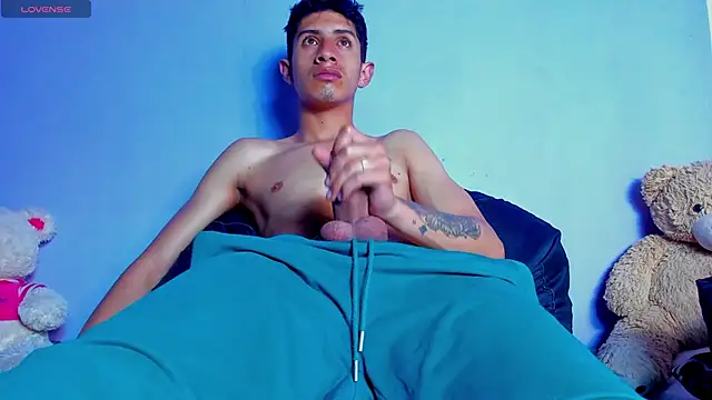 Snapshot of BIG_cockpether chatting on 10/29/25, 10:39 BIG cockpether online show from 10/29/25, 10:39