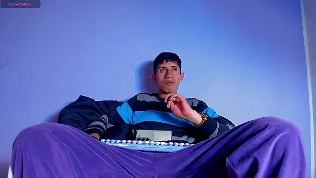 Snapshot of BIG_cockpether chatting on 12/14/25, 02:39 BIG cockpether online show from 12/14/25, 02:39