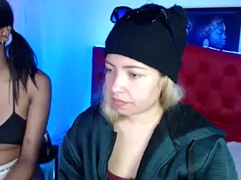 Snapshot of MISSANDRE4 chatting on 12/26/24, 07:49 MISSANDRE4 online show from 12/26/24, 07:49