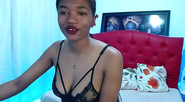 Snapshot of MISSANDRE4 chatting on 12/28/24, 02:10 MISSANDRE4 online show from 12/28/24, 02:10