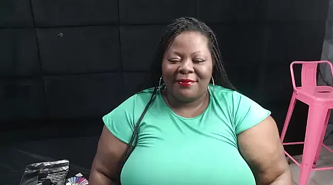 Snapshot of rocio_bbw_ chatting on 12/27/24, 02:14 rocio bbw online show from 12/27/24, 02:14