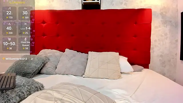 Snapshot of SilvannaFit chatting on 03/10/25, 03:52 SilvannaFit online show from 03/10/25, 03:52