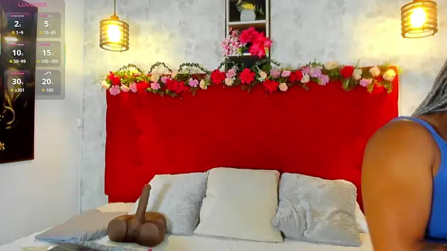 Snapshot of SilvannaFit chatting on 10/04/25, 11:30 SilvannaFit online show from 10/04/25, 11:30