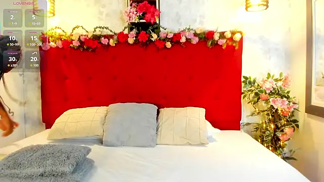 Snapshot of SilvannaFit chatting on 10/08/25, 10:46 SilvannaFit online show from 10/08/25, 10:46