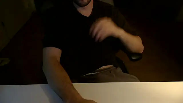 Snapshot of taallguyy_196 chatting on 12/05/25, 07:10 taallguyy 196 online show from 12/05/25, 07:10