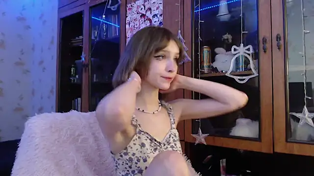 Snapshot of cloudgirrl chatting on 01/17/25, 09:06 cloudgirrl online show from 01/17/25, 09:06