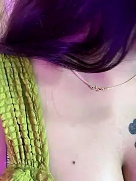 Snapshot of wildestcouplee chatting on 11/01/25, 09:06 wildestcouplee online show from 11/01/25, 09:06