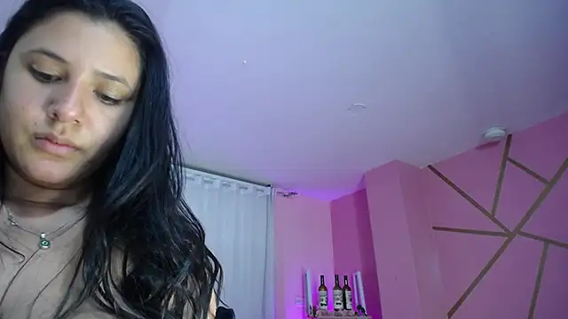 Snapshot of frreeya chatting on 01/18/25, 12:02 frreeya online show from 01/18/25, 12:02