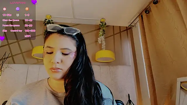 frreeya online show from 03/12/26, 02:12