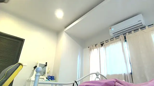 Snapshot of seo_yeon_ chatting on 12/31/24, 12:43 seo yeon online show from 12/31/24, 12:43