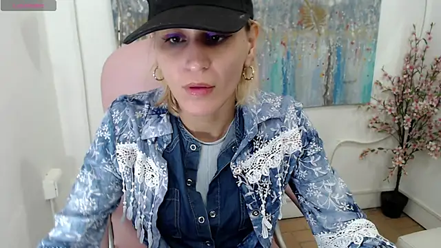 Snapshot of ariana_crazzy chatting on 12/29/24, 05:54 ariana crazzy online show from 12/29/24, 05:54