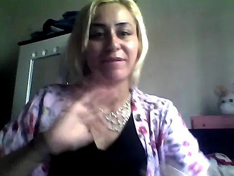 Snapshot of ariana_crazzy chatting on 02/20/25, 02:35 ariana crazzy online show from 02/20/25, 02:35