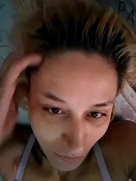 ariana crazzy online show from 03/19/26, 03:27