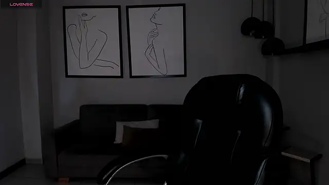 AlinaKravitz online show from 11/01/25, 11:56