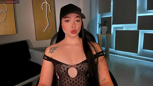 AlinaKravitz online show from 12/22/25, 12:02