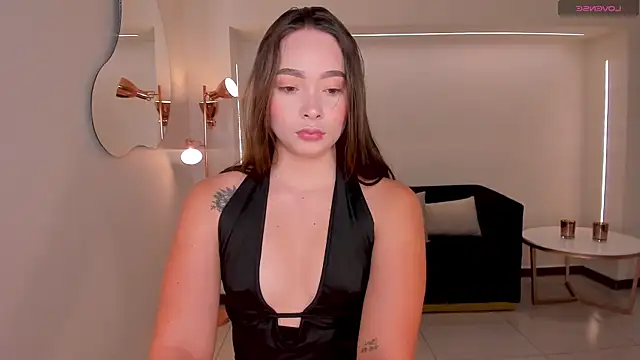 AlinaKravitz online show from 05/03/26, 04:24
