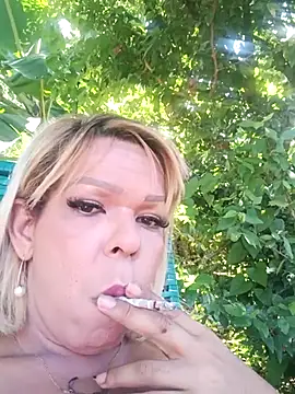 blondebitchlitle online show from 12/17/25, 06:25