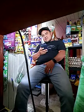 Snapshot of TheBriiaand30 chatting on 01/06/26, 04:43 TheBriiaand30 online show from 01/06/26, 04:43