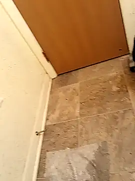 Snapshot of dvaughn3117 chatting on 12/27/24, 05:48 dvaughn3117 online show from 12/27/24, 05:48