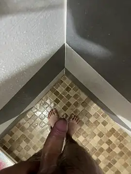 Snapshot of mylovetr1 chatting on 02/04/25, 05:31 mylovetr1 online show from 02/04/25, 05:31