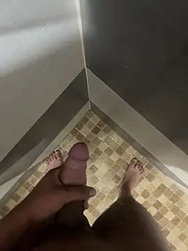 Snapshot of mylovetr1 chatting on 03/12/25, 07:02 mylovetr1 online show from 03/12/25, 07:02