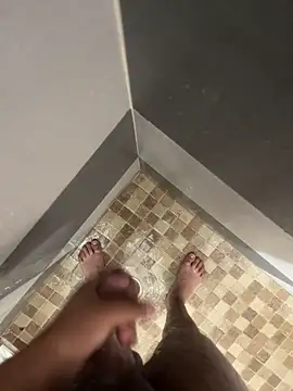 Snapshot of mylovetr1 chatting on 09/14/25, 11:26 mylovetr1 online show from 09/14/25, 11:26