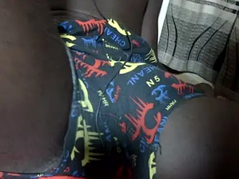 Snapshot of kingmaestro_ chatting on 03/03/25, 12:16 kingmaestro online show from 03/03/25, 12:16