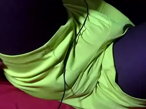 Snapshot of kingmaestro_ chatting on 03/05/25, 01:39 kingmaestro online show from 03/05/25, 01:39